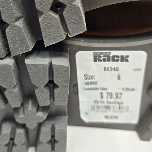 Marc Fisher Women Sz 6M Iizzie Hiking Outdoor Winter Boots Tan Suede ***READ** - Picture 8 of 12